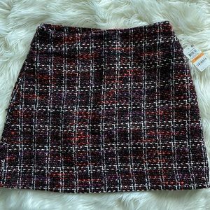 NWT- Women skirt
